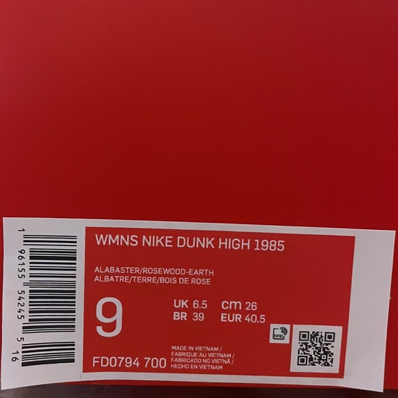 Nike Dunk High 1985 Valentine's Day - Picture 9 of 9